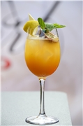 Miroslav Kľačanský, jeho víťazný Flair drink: Go Crazy
Zloženie:
•	2 cl Vodka Gorbatchow citrón    
•	3 cl Monin Passion fruit pyré              
•	1,5 cl Monin vanilkový sirup          
•	1,5 cl Limetová šťava      
•	3 lístky mäty         
•	doliať Hubert brut         

Dekorácia: Passion fruit, mäta

Spôsob prípravy: šejker