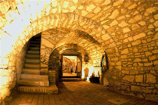 budahazy_pivnica_01