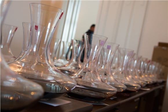 tirnavia_decanter_01
